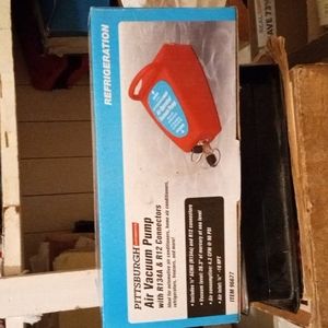 Pittsburgh Air Vacuum pump .New In Box.